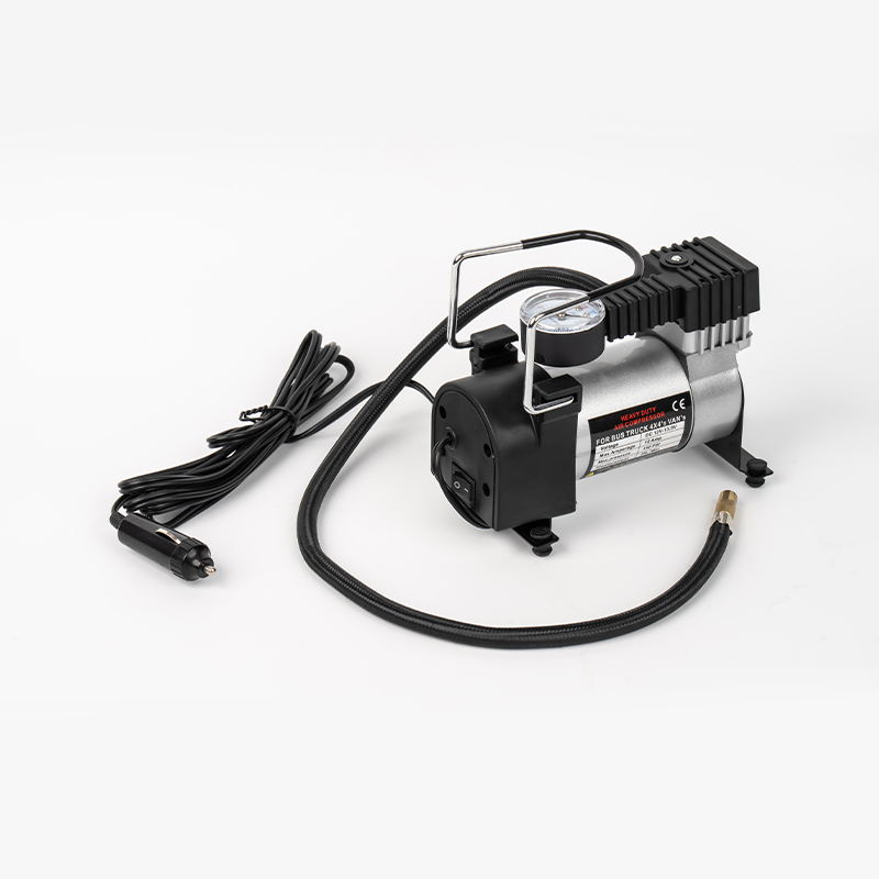 SX-202 Pienikokoinen ilmakompressori + työkalupakki
